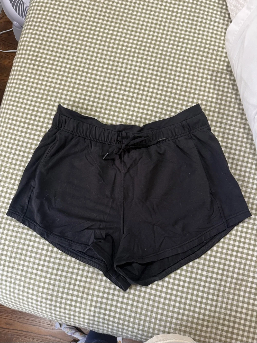 Lululemon Inner Glow 3” Shorts - size 10